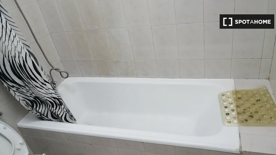 Double room Porto, 3 beds — photo 6