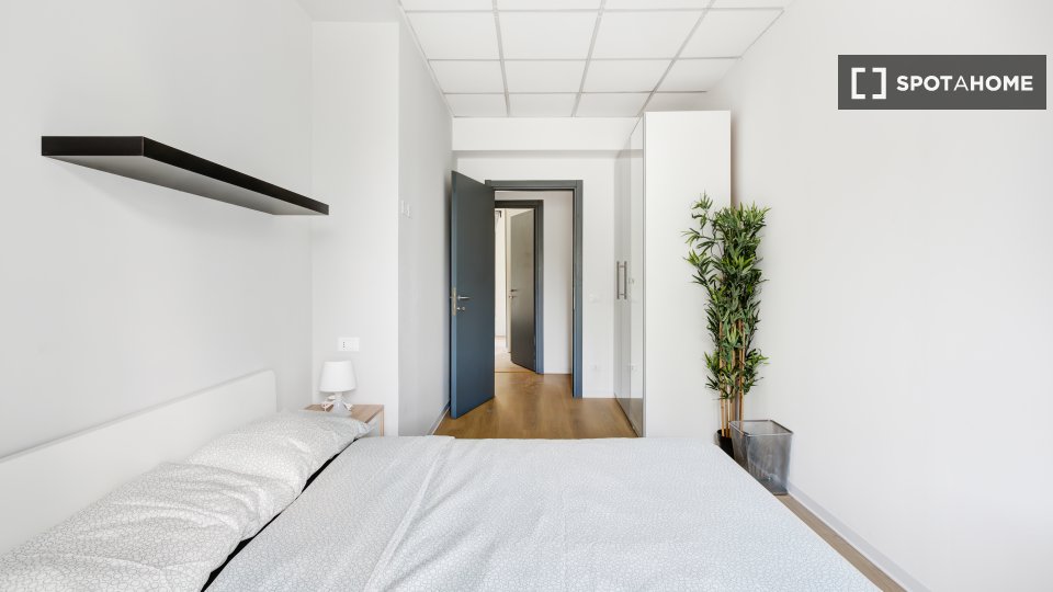 Double room Milan, 7 beds, 166m² — photo 1