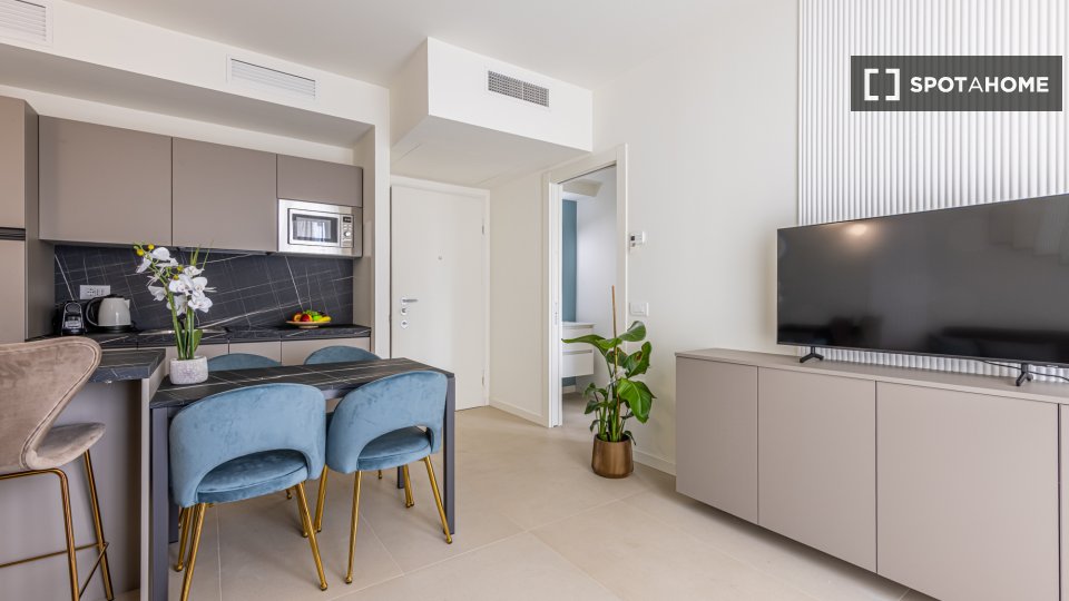Apartment Milan, 1 bed, 41m² — photo 2