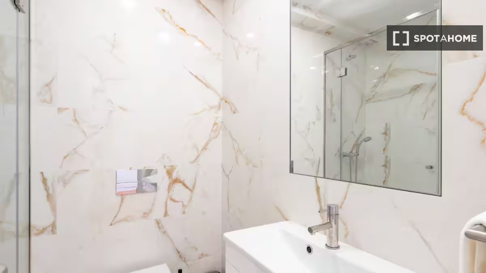 Apartment Porto, 2 beds, 63m² — photo 8