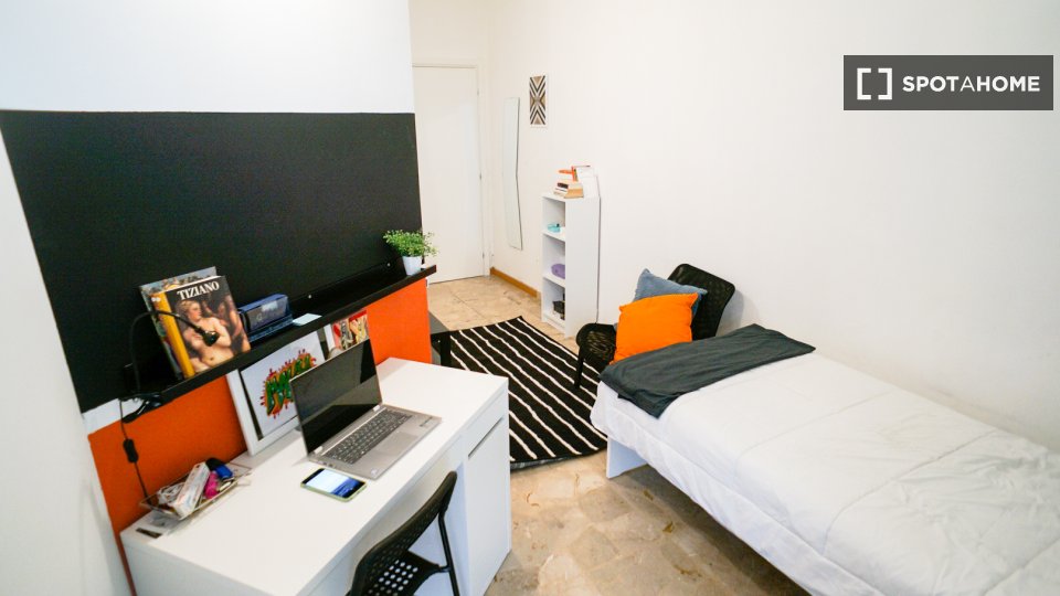 Double room Milan, 4 beds — photo 5