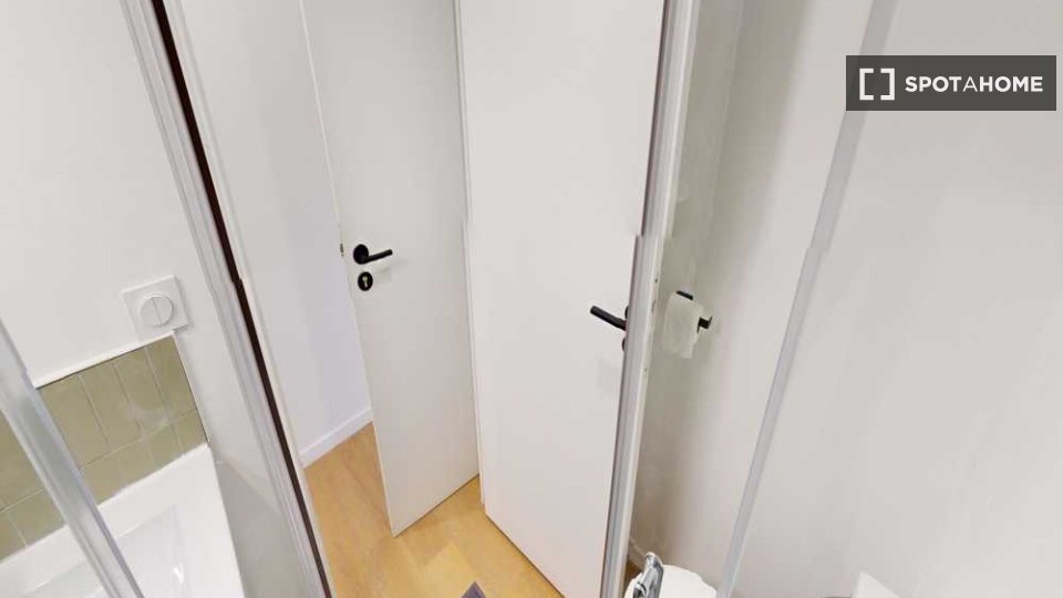 Double room Paris, 9 beds, 160m² — photo 18