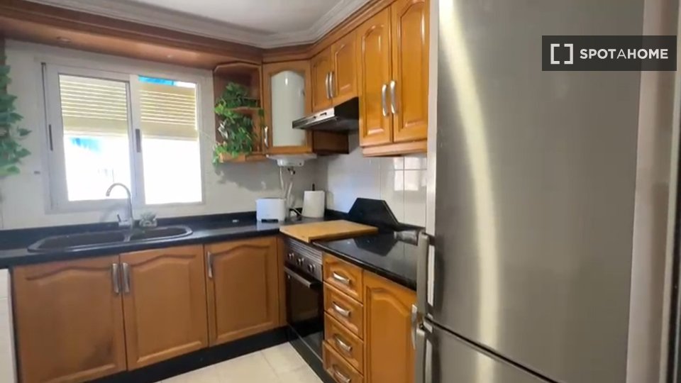 Double room Alicante, 6 beds, 110m² — photo 5