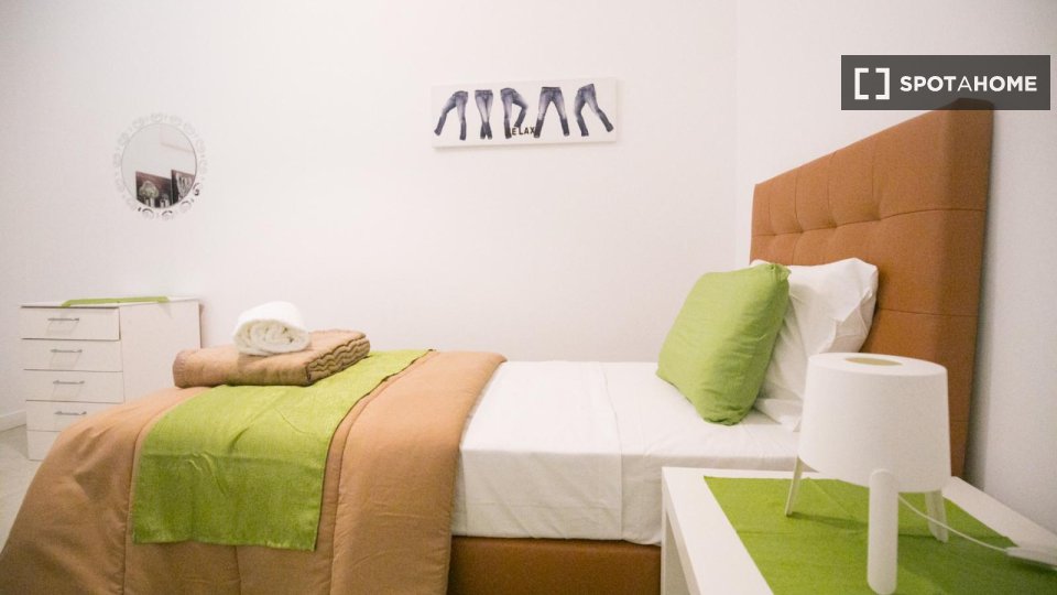 Double room Lisbon, 20 beds — photo 30