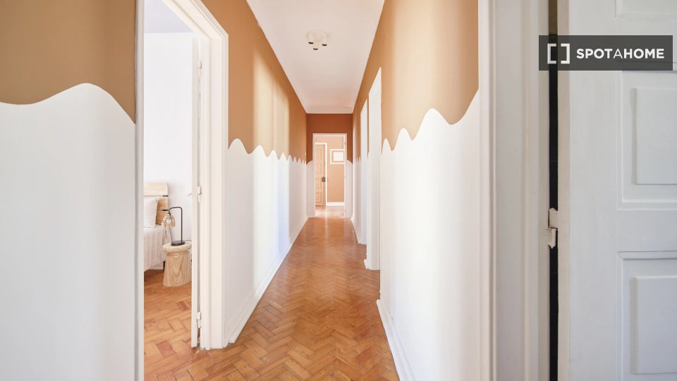 Double room Lisbon, 6 beds — photo 16