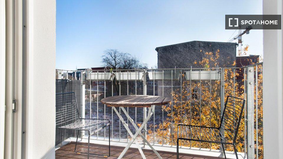 Apartment Berlin, 1 bed, 67m² — photo 2