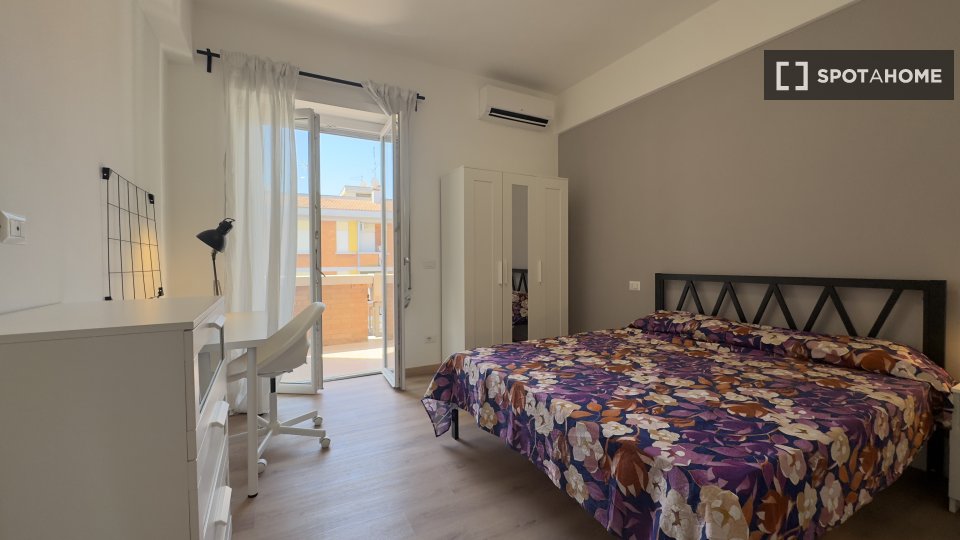 Double room Rome, 3 beds, 100m² — photo 42