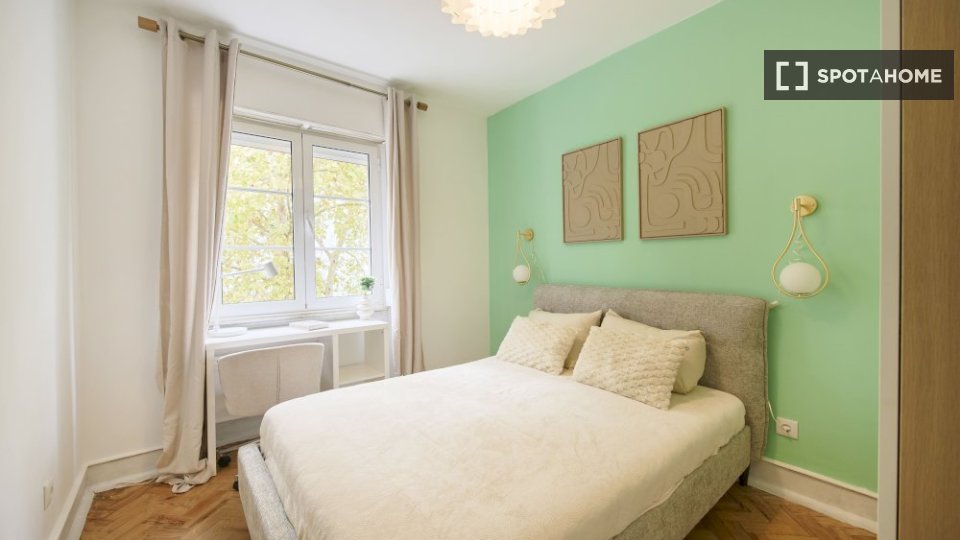 Double room Lisbon, 6 beds — photo 10