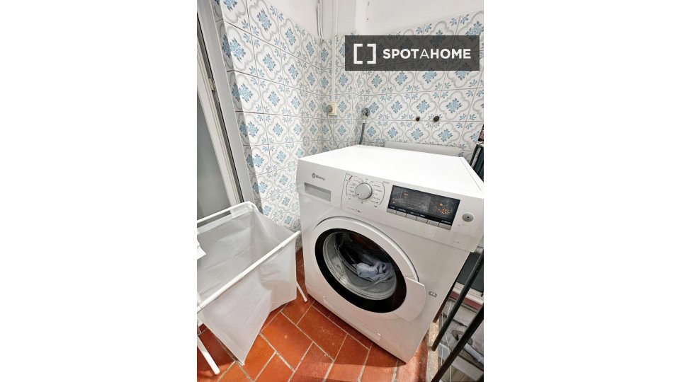 Apartment Barcelona, 3 beds, 80m² — photo 14