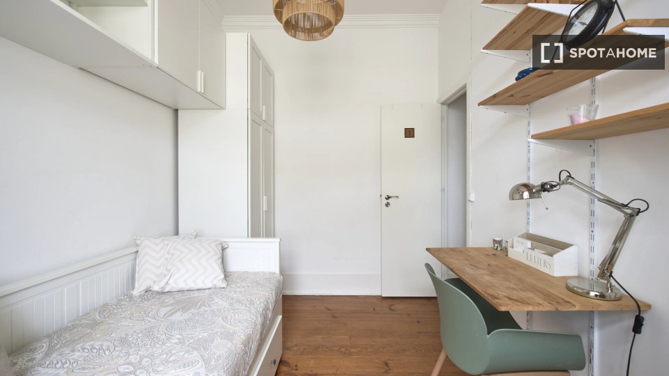 Double room Lisbon, 6 beds — photo 3