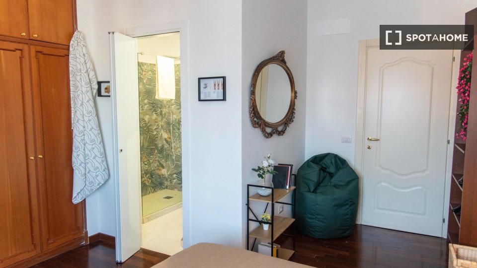 Double room Rome, 4 beds — photo 4