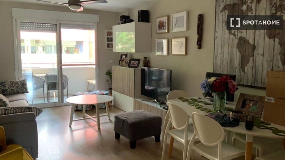 Double room Cartagena, 3 beds, 95m² — photo 2