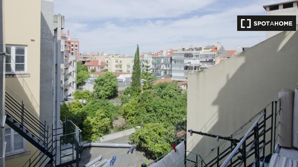 Double room Lisbon, 7 beds — photo 7