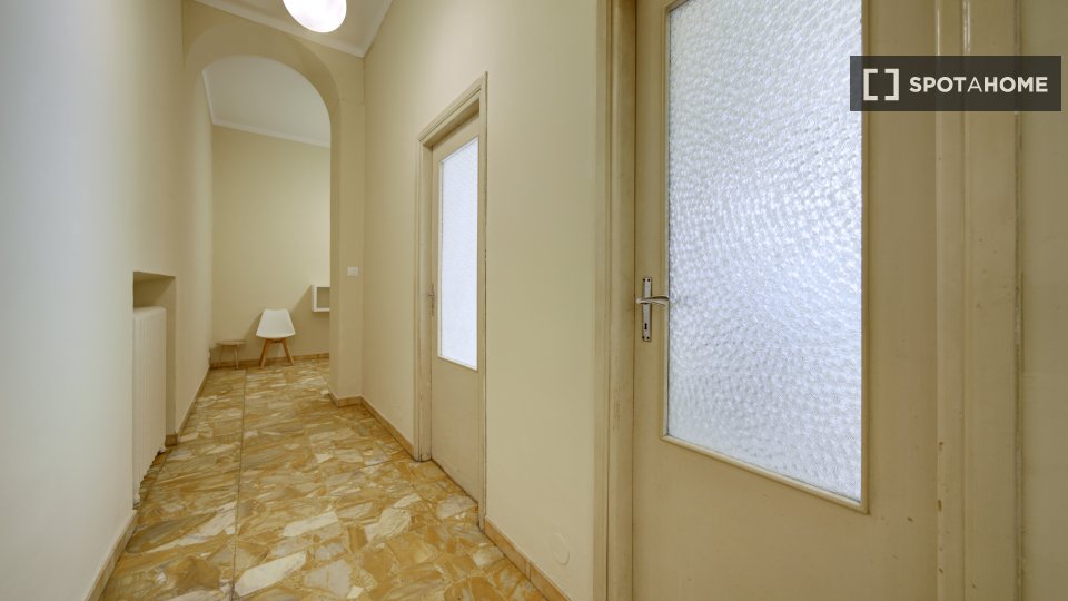Apartment Turin, 1 bed, 79m² — photo 11