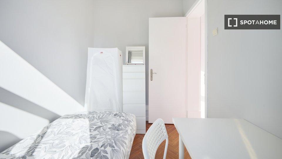 Double room Lisbon, 16 beds — photo 2