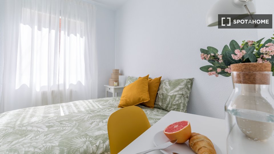 Double room Madrid, 4 beds — photo 3