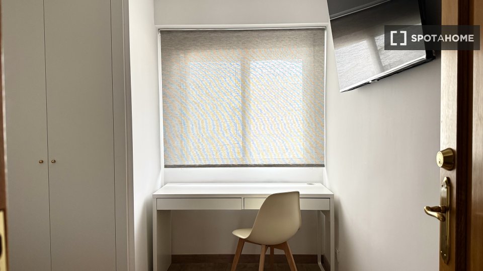 Double room Valencia, 5 beds, 135m² — photo 5