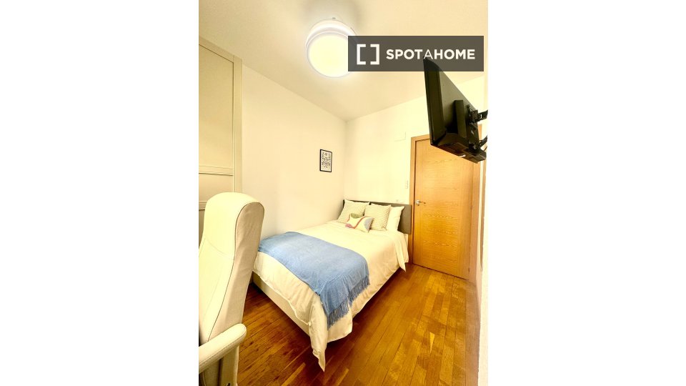 Double room Madrid, 6 beds — photo 14