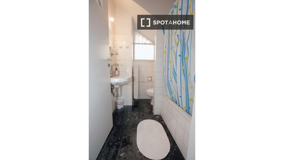 Double room Athens, 7 beds — photo 19