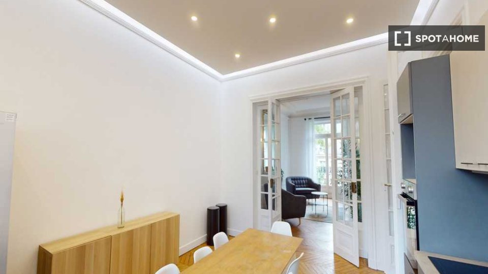 Double room Paris, 7 beds, 230m² — photo 15
