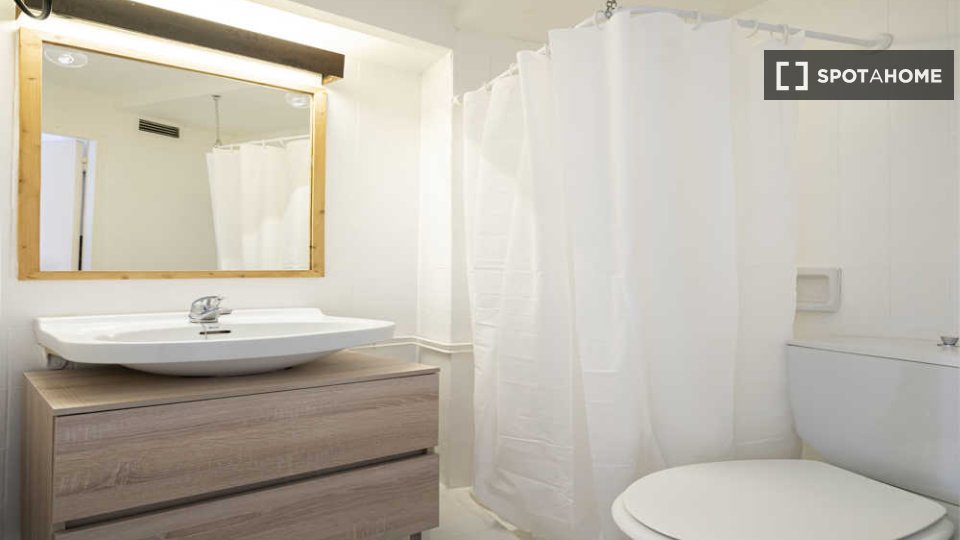 Double room Madrid, 67 beds — photo 77