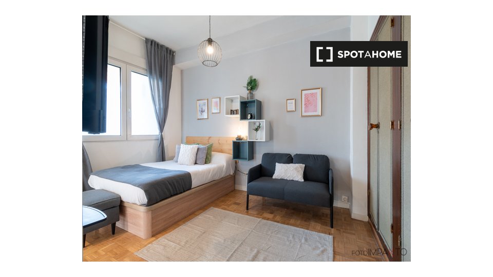 Double room Madrid, 6 beds, 207m² — photo 13