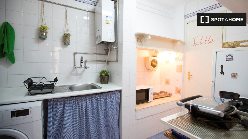 Apartment Lisbon, 1 bed — photo 7