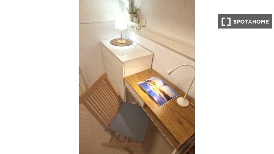 Double room Valencia, 5 beds, 160m² — photo 50