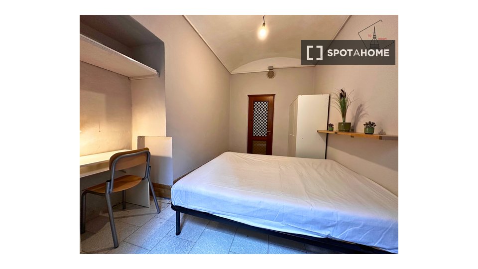 Double room Turin, 3 beds — photo 29