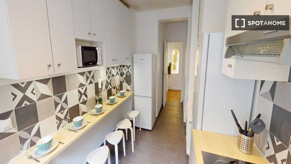 Double room Paris, 5 beds, 110m² — photo 14
