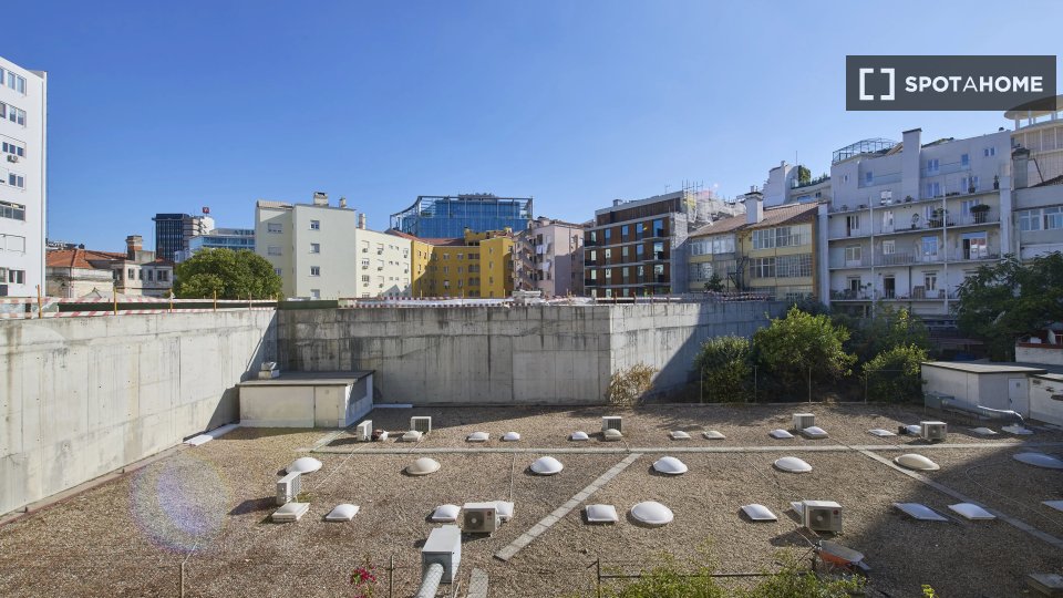 Double room Lisbon, 7 beds — photo 4