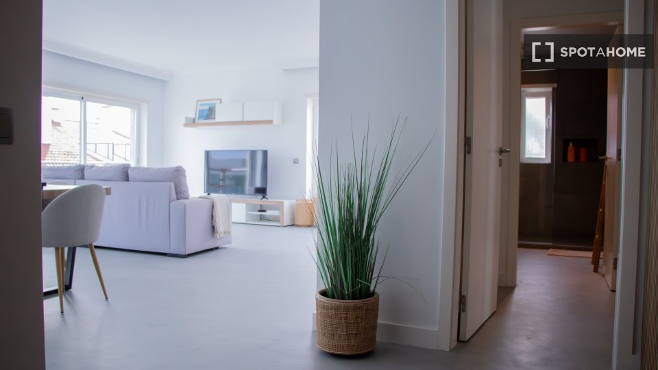 Apartment Lisbon, 2 beds, 100m² — photo 13