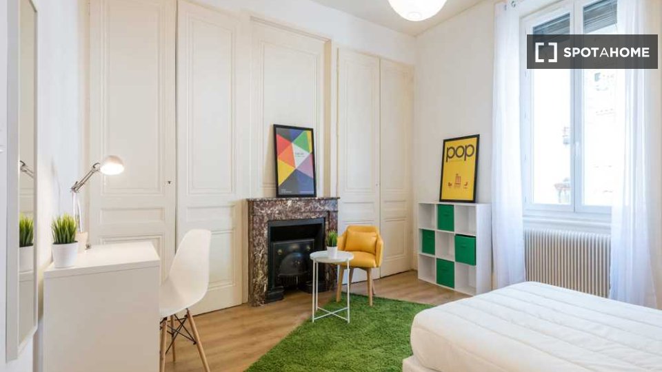 Double room Lyon, 3 beds, 80m² — photo 6
