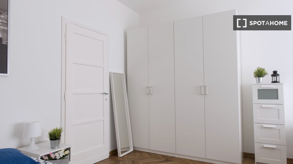 Double room Milan, 3 beds, 72m² — photo 11