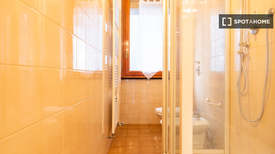Double room Milan, 4 beds — photo 19