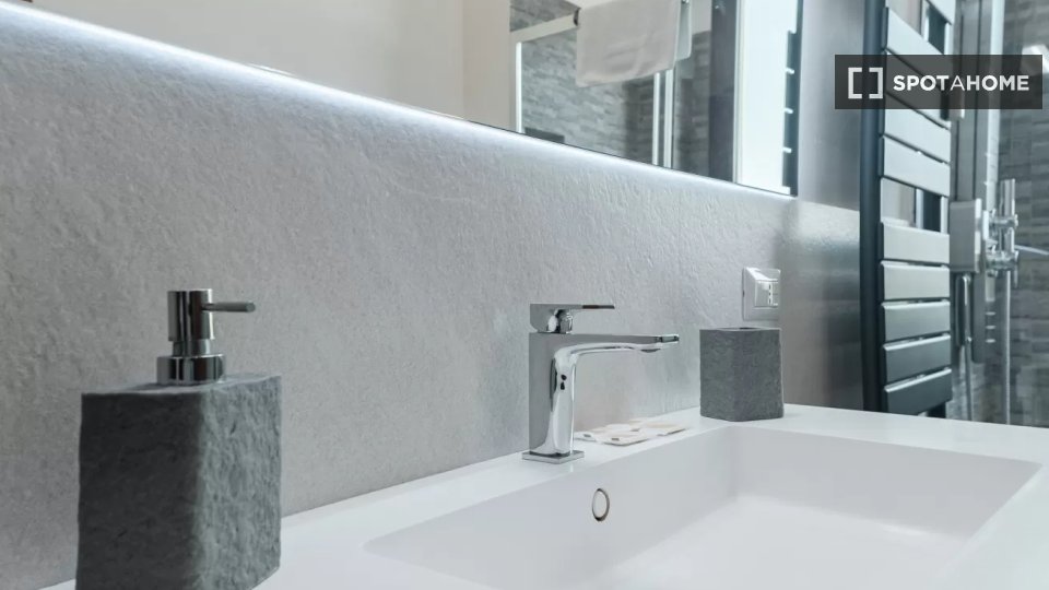 Apartment Milan, 2 beds — photo 11