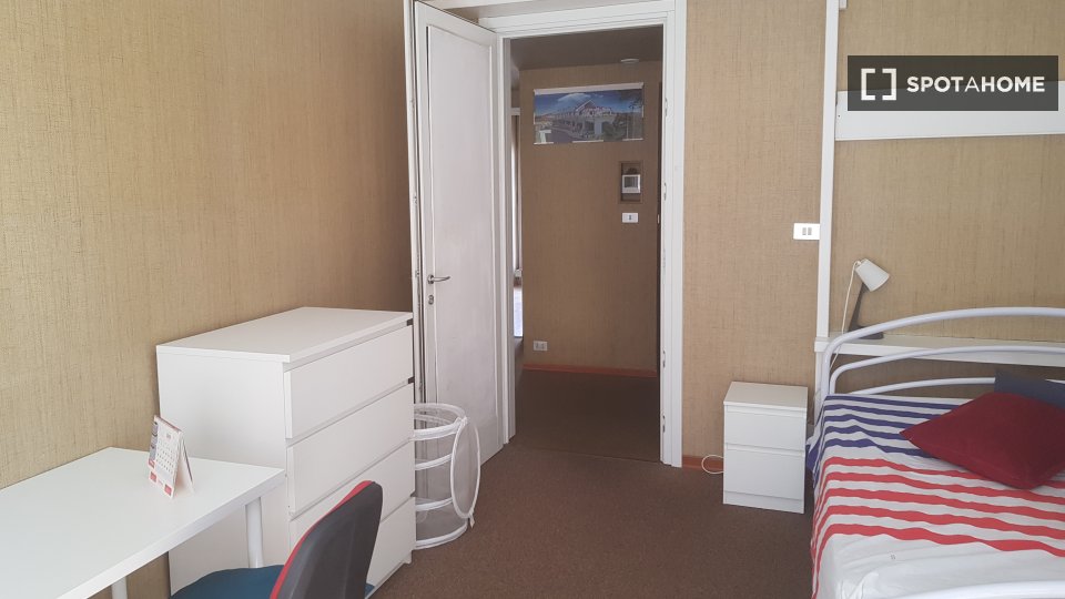 Double room Turin, 4 beds — photo 10