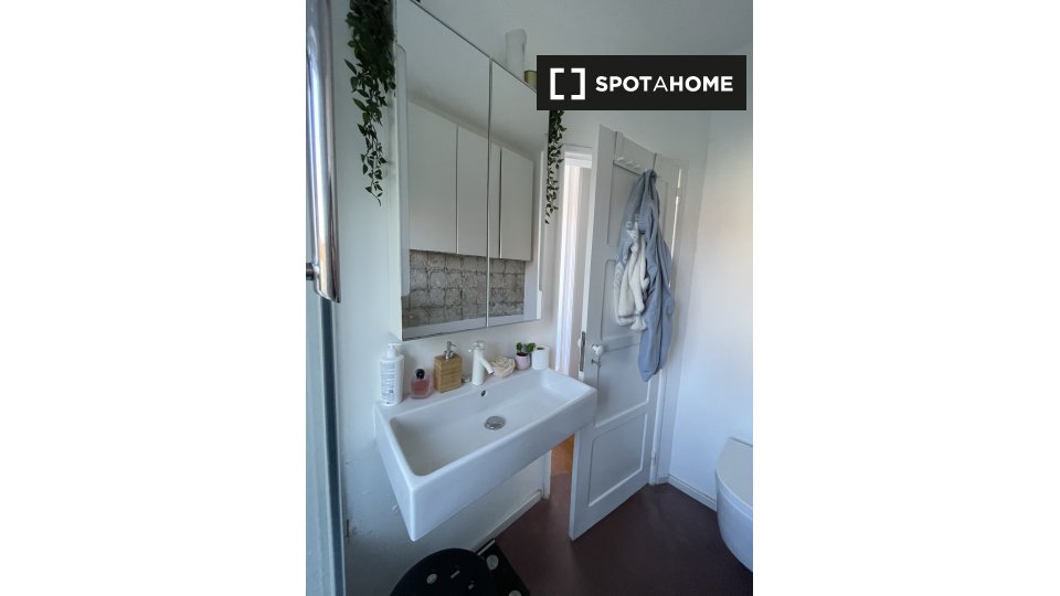 Apartment Lisbon, 2 beds — photo 8