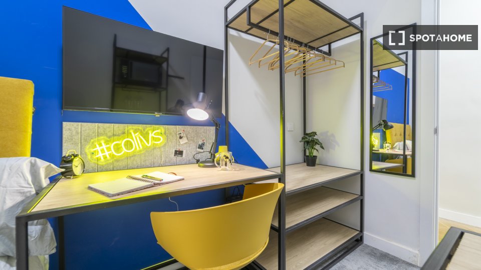 Double room Madrid, 10 beds, 162m² — photo 12