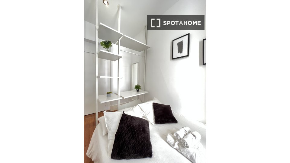 Double room Madrid, 3 beds — photo 3