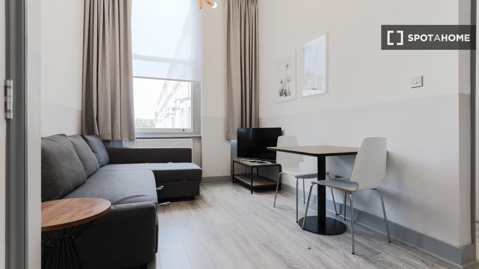 Apartment London, 1 bed — photo 1