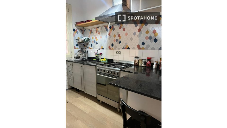 Double room Barcelona, 3 beds, 150m² — photo 36