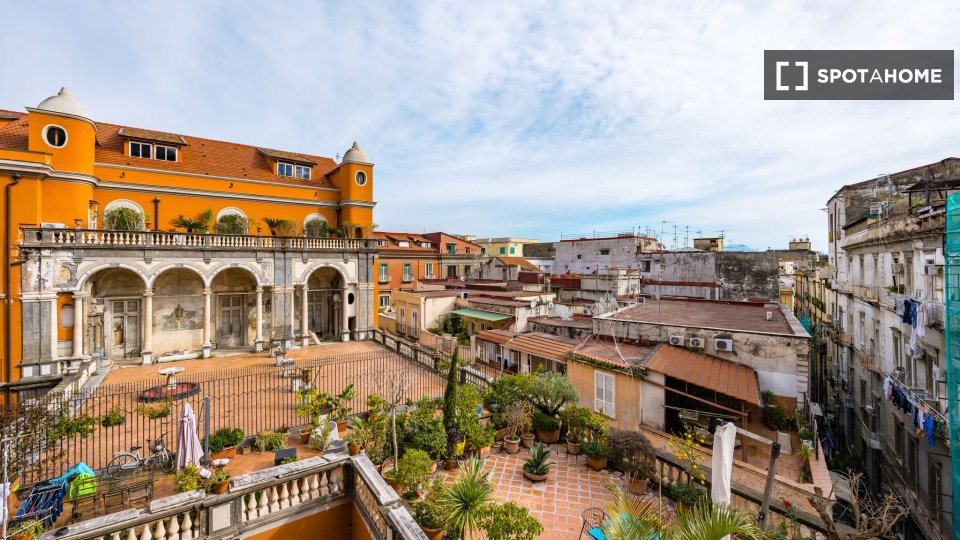 Apartment Naples, 1 bed, 95m² — photo 2