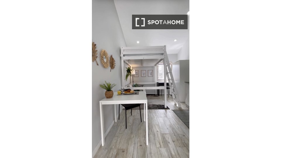 Apartment mono Lisbon — photo 13