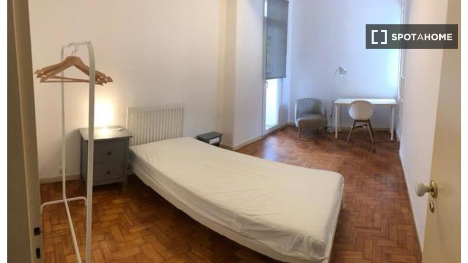Double room Lisbon, 6 beds — photo 9