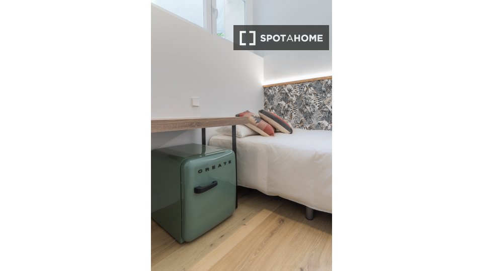 Double room Madrid, 6 beds — photo 16