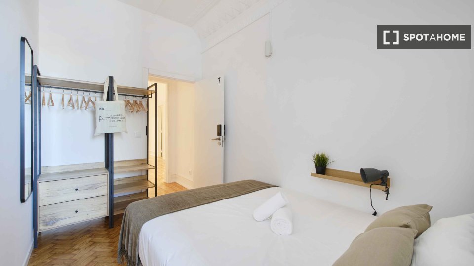 Double room Lisbon, 7 beds — photo 45
