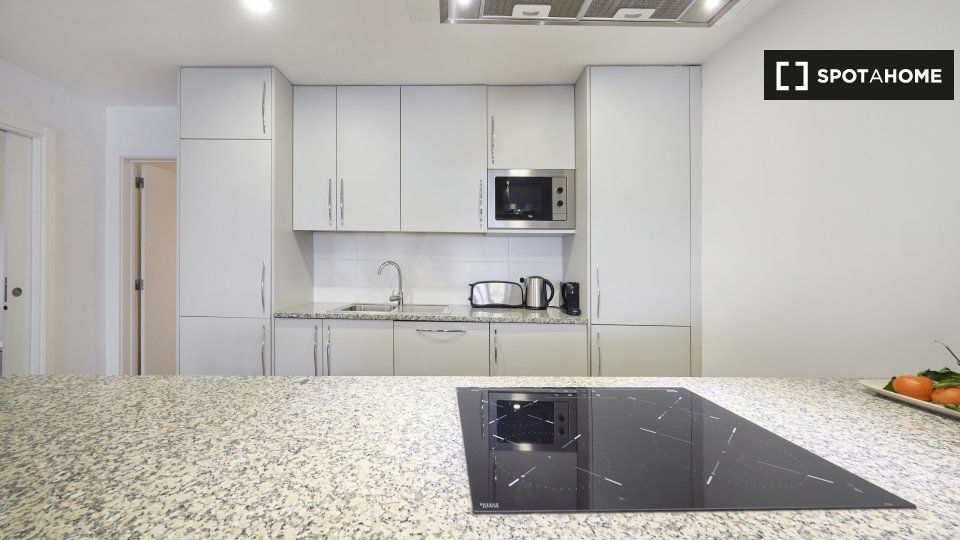 Apartment Lisbon, 1 bed, 80m² — photo 8
