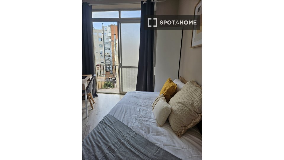 Double room Barcelona, 10 beds, 220m² — photo 14