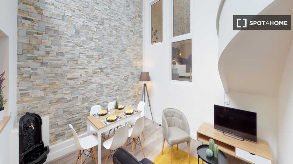 Double room Paris, 5 beds, 140m² — photo 11